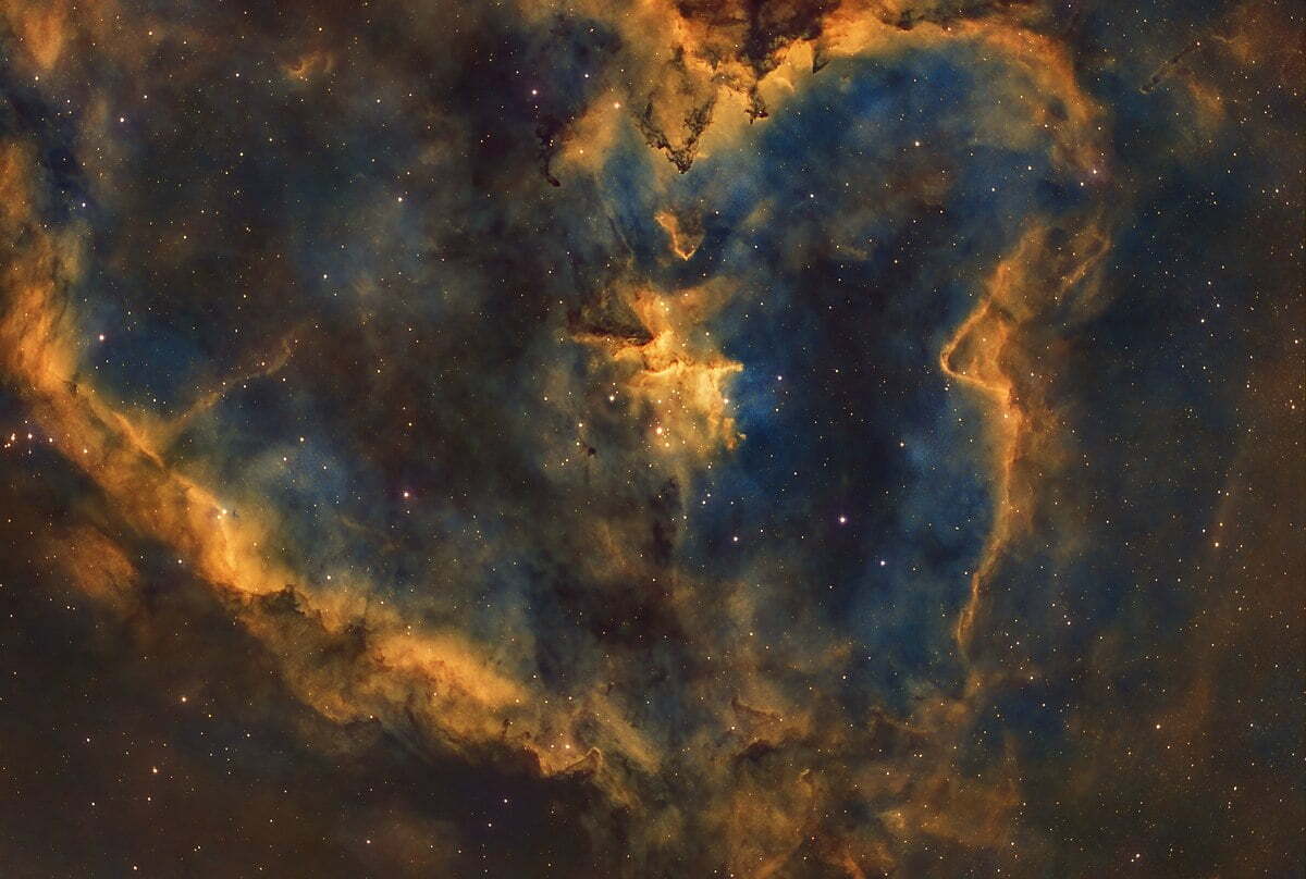 Heart_Nebula_Hubble_Palette