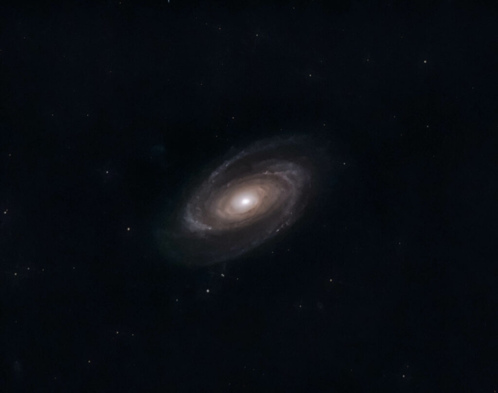 Bode's Galaxy image after processing including star removal